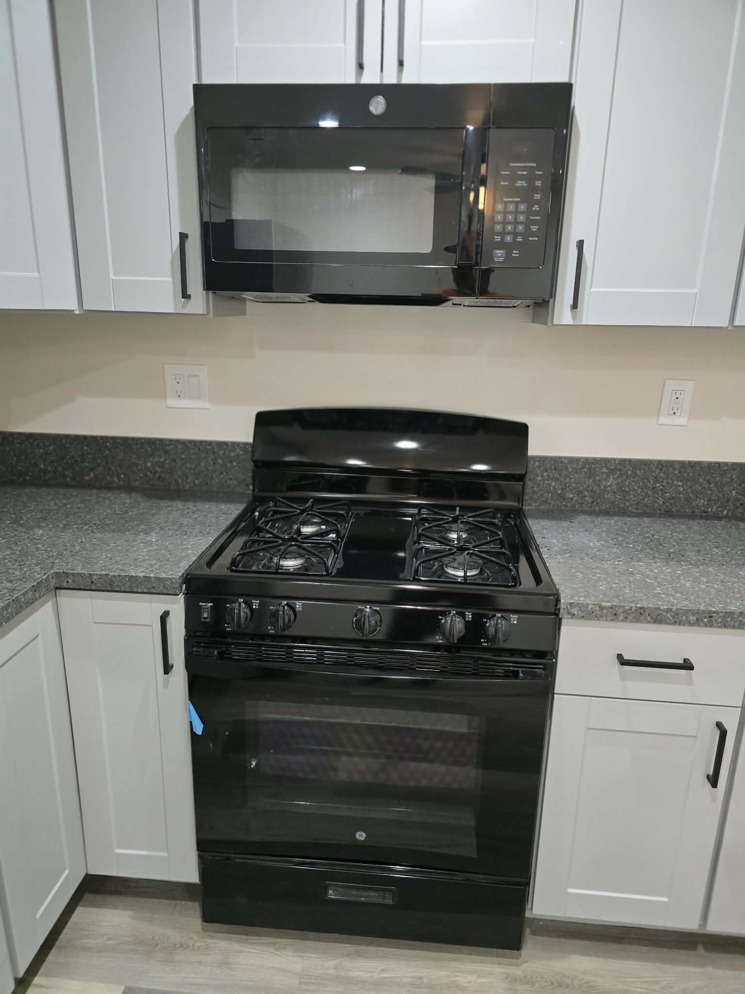 Building Photo - 2224 W Dunlop St