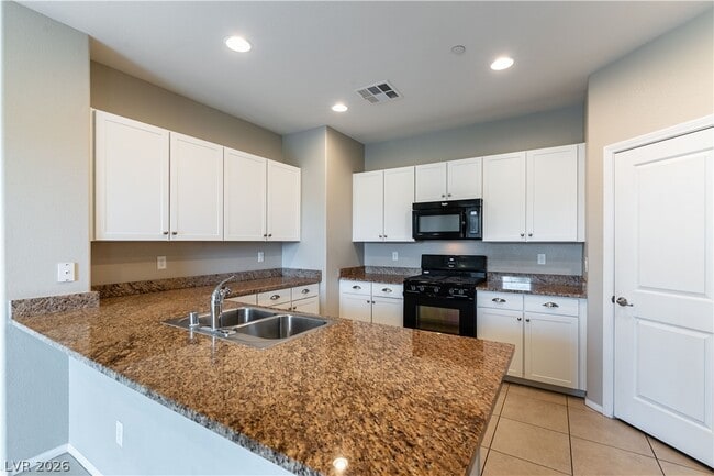 Building Photo - 3116 Zara Ave