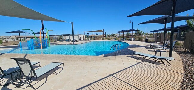 Building Photo - 3049 Hayden Rose Ave