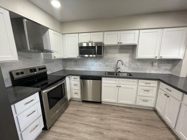 Interior Photo - Rossmore Apartments