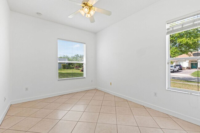 Building Photo - Gorgeous 3 Bedroom Home in Prestigious LPGA!