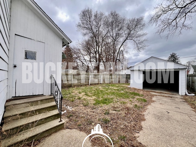 Building Photo - 3817 Burton Ave
