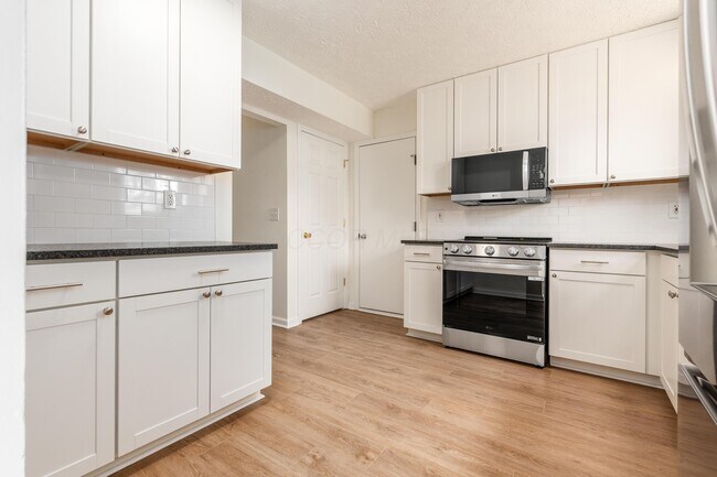 Building Photo - 8407 Covered Wagon Ct