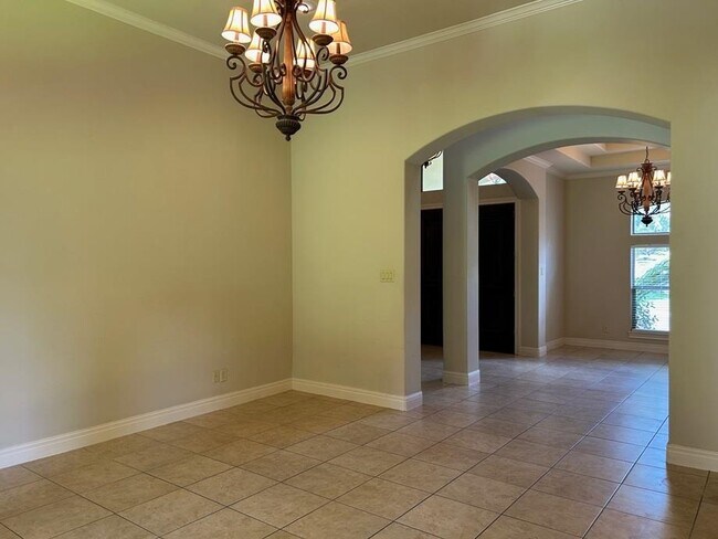 Building Photo - 3335 Hagen Lp