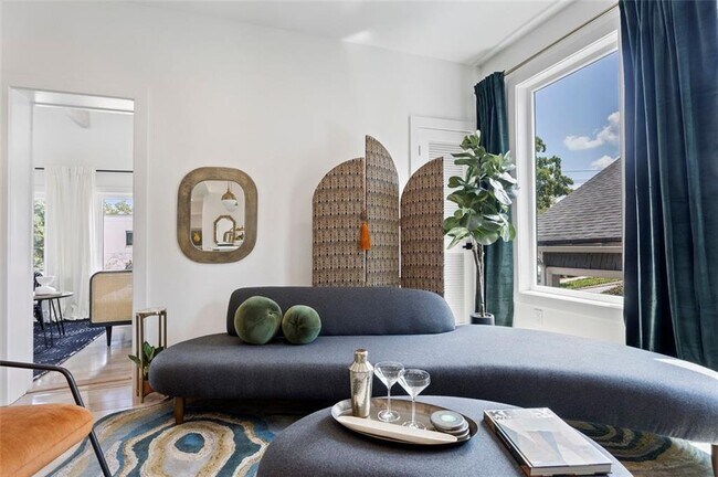 Building Photo - 724 Charles Allen Dr NE