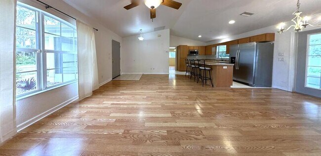 Building Photo - 3616 Spinner Ave