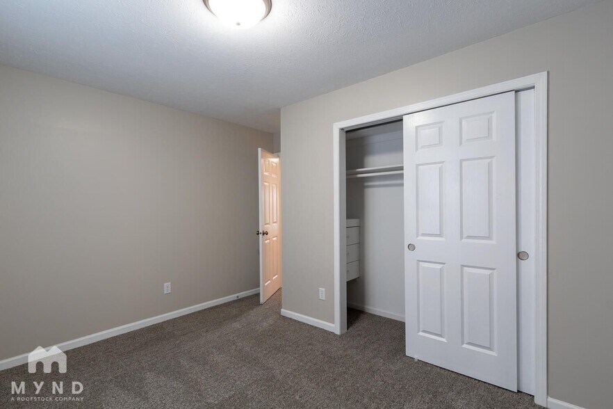 Building Photo - 2205 Autumn Creek Dr