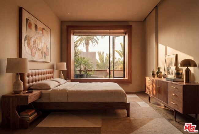 Building Photo - 530 N La Jolla Ave