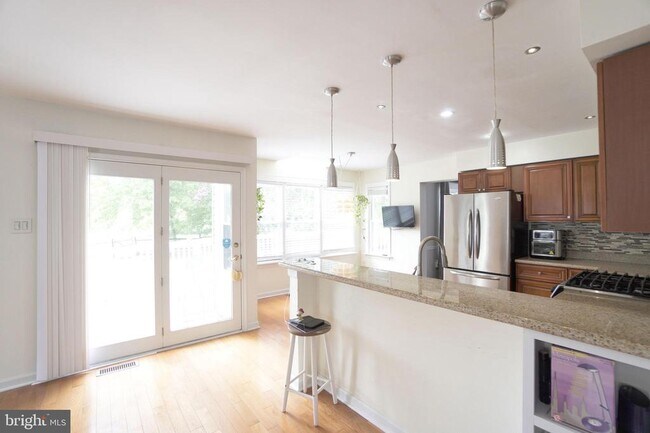 Building Photo - 113 N Stone Ridge Dr