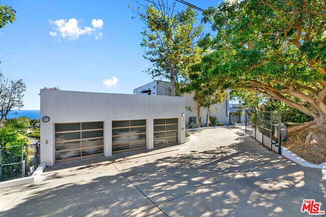 Building Photo - 30112 Cuthbert Rd