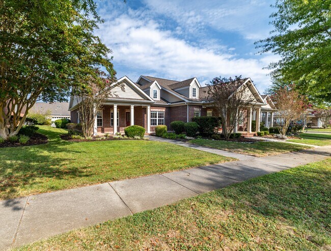 Building Photo - 121 Hatleyberry St