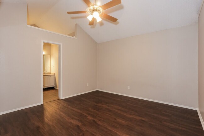 Building Photo - 5704 Stone Meadow Ln