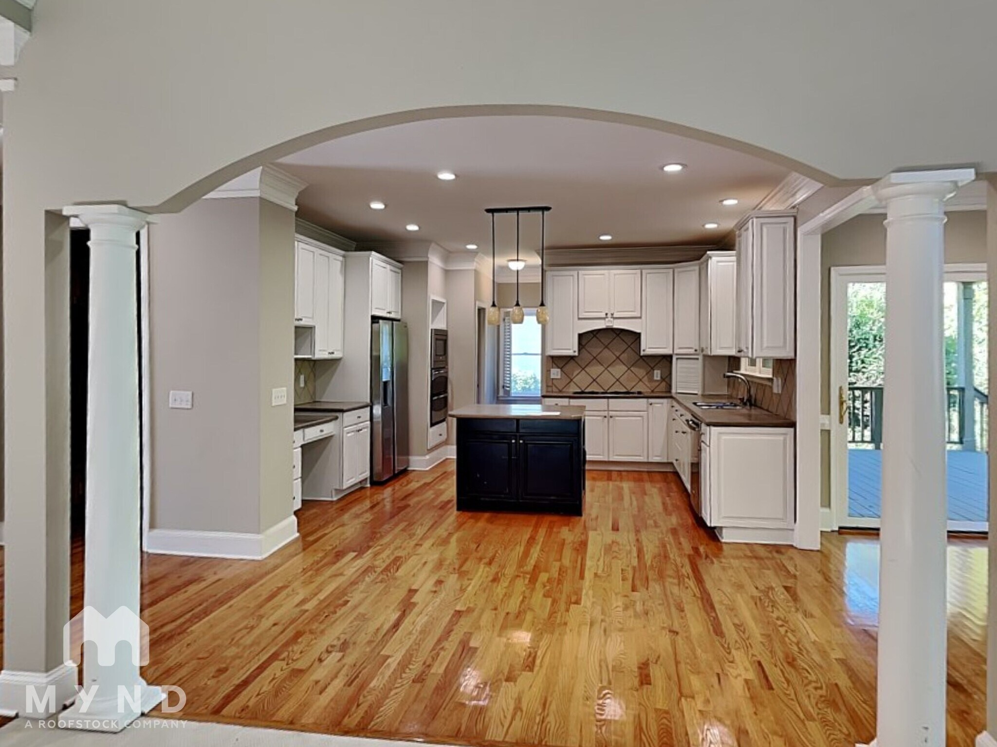 Building Photo - 12515 Magnolia Cir