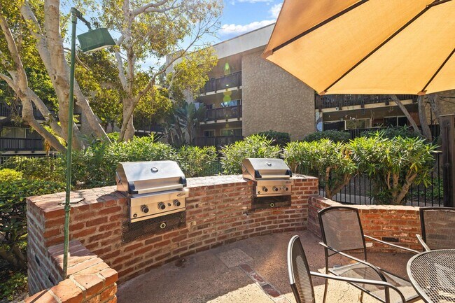 Building Photo - 6314 Friars Rd