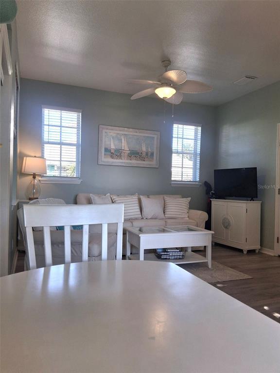 Building Photo - 216 Berry St