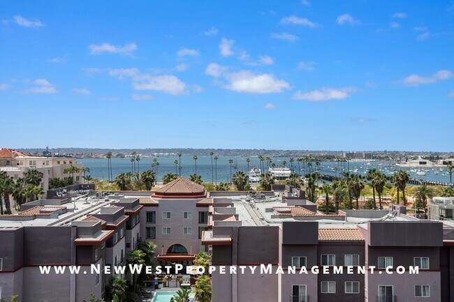 Building Photo - Spectacular Little Italy Loft at Doma, 2 Parking Spaces! Small Pet OK!