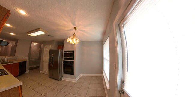 Building Photo - 1934 S Village Green St