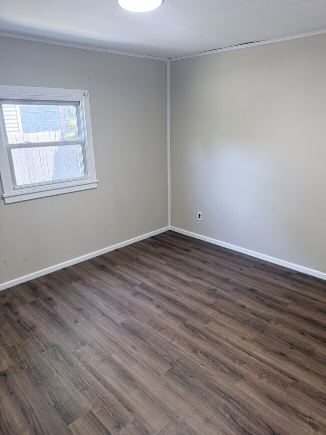 Building Photo - 2440 Ulrich Ave