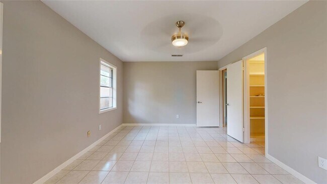 Building Photo - 5243 Indigo St