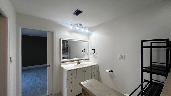 Building Photo - 1606 NW 22nd St