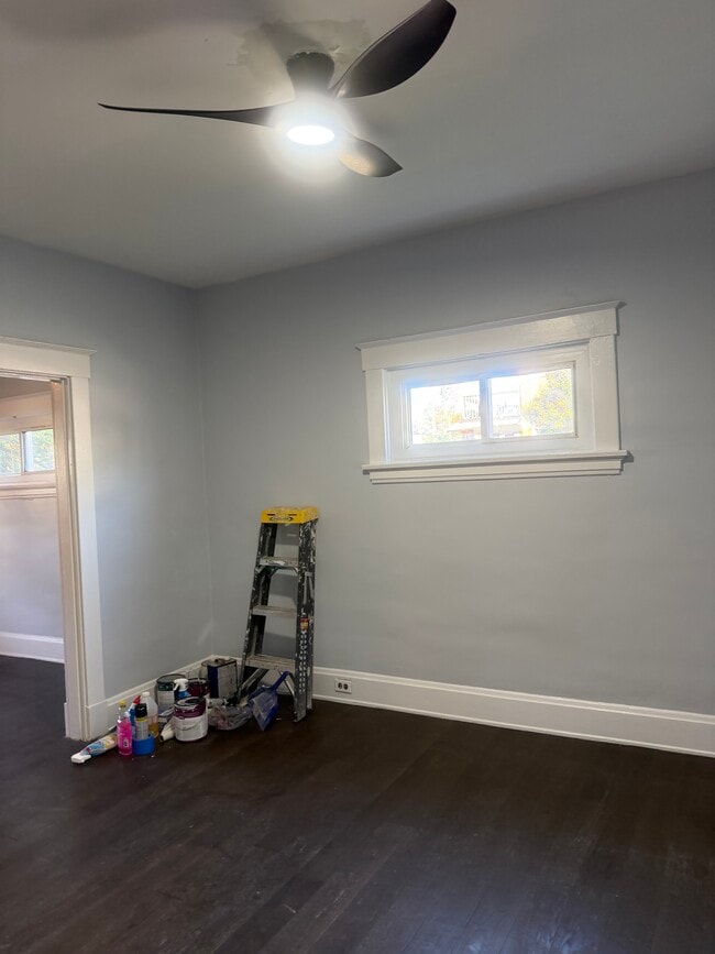 Building Photo - 3426 Woodburn Ave