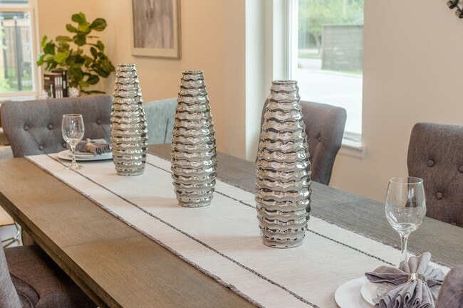 Building Photo - 5010 Ella Blvd