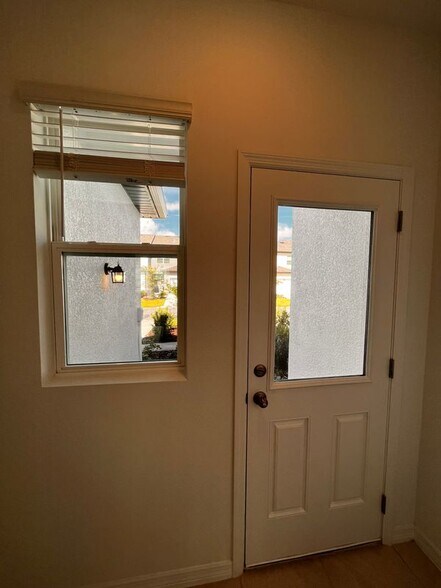 Building Photo - 3022 Springwell Lp
