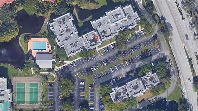 Building Photo - 711 N Pine Island Rd
