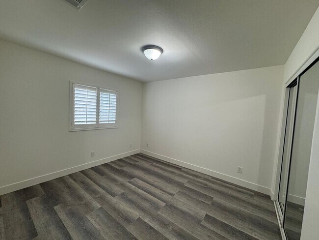 Building Photo - 13358 Ramona Blvd