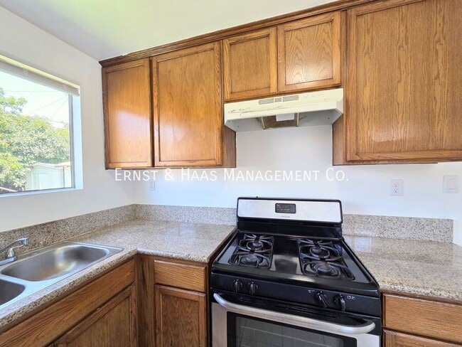 Building Photo - 6613 San Luis St