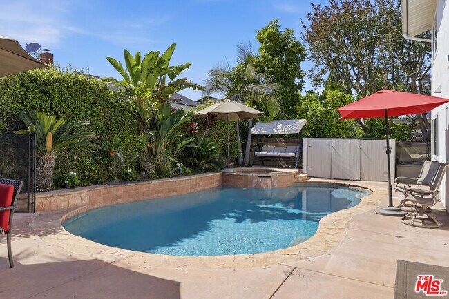 Building Photo - 5507 Bluebell Ave