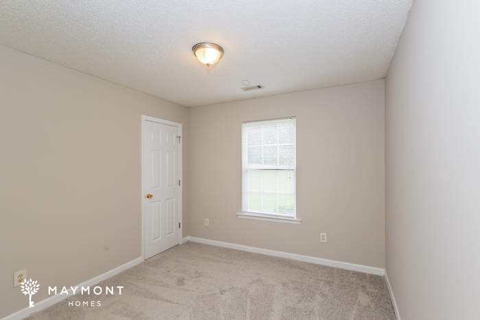 Building Photo - 26 Mineral Springs Ln