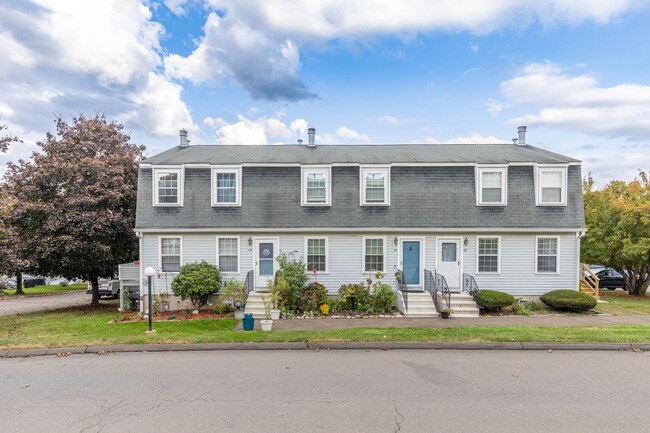 Primary Photo - 2 Bedroom, 1.5 Bathroom Townhouse