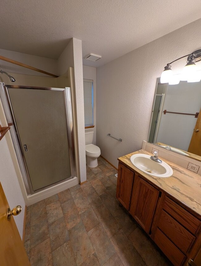 Building Photo - Southworth Hideaway Available Now! Small Pets Okay! 2 Br for Rent!