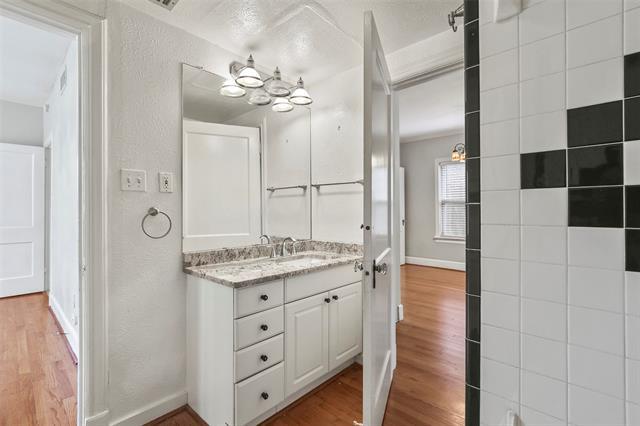 Building Photo - 6166 Oram St