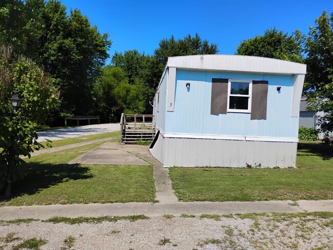 Primary Photo - 710 Mill St