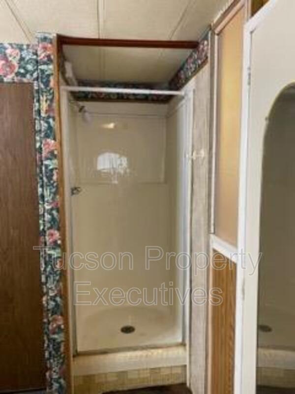 Building Photo - 4580 E Rex St