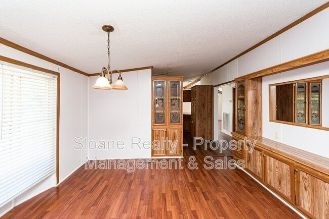 Building Photo - 3244 Thompson Heyward Dr