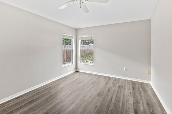 Building Photo - Great Home