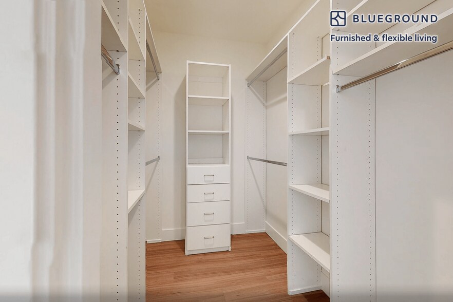 Building Photo - 1265 Barry Ave