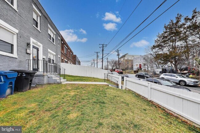 Building Photo - 5031 H St SE