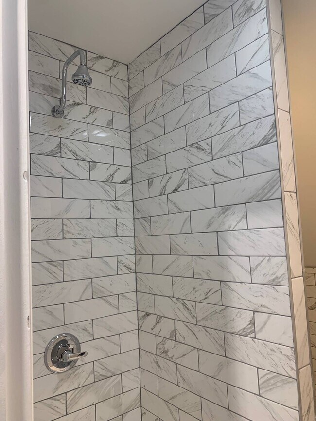 Building Photo - 46 Cowles Ave