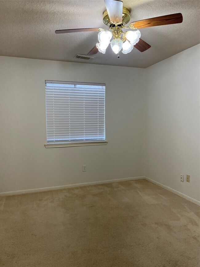 Building Photo - 14411 Milestone Ln