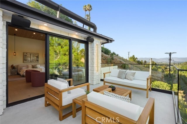 Building Photo - 4551 Alonzo Ave