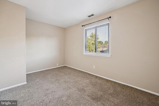 Building Photo - 706 Woodhollow Dr