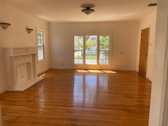 Building Photo - 744 N Ridgewood Pl
