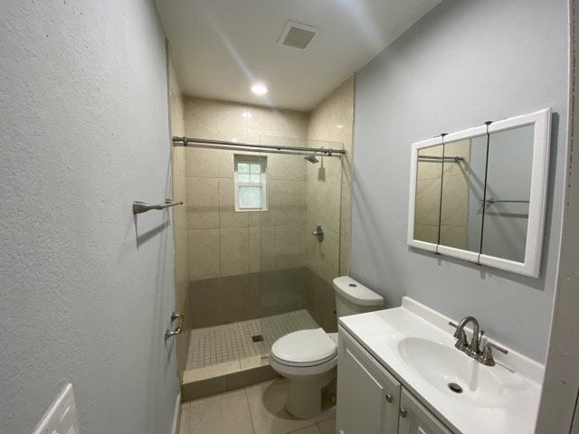 Building Photo - 2 bedroom 1 Bath House - Utilities Included