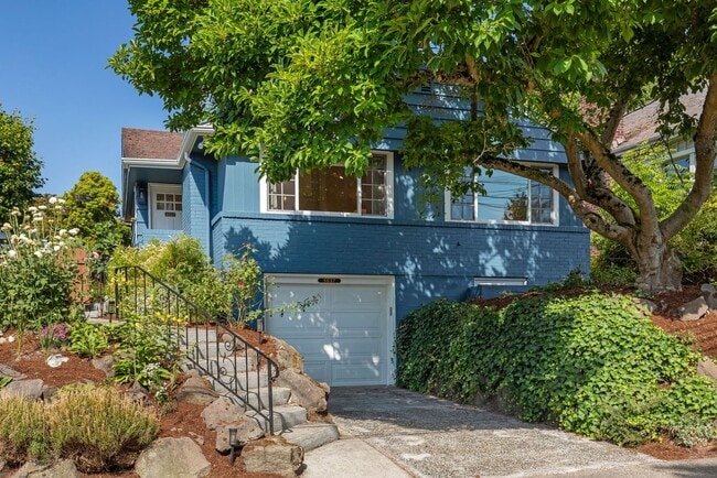 Primary Photo - Bryant Home