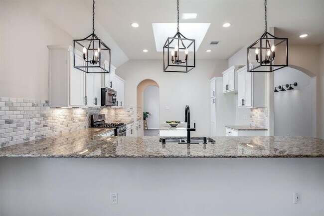 Building Photo - 14014 Sand Ridge Crossing