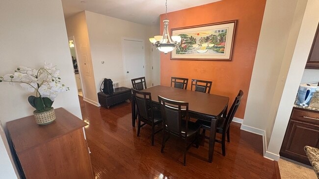 Building Photo - 72 Ashland St